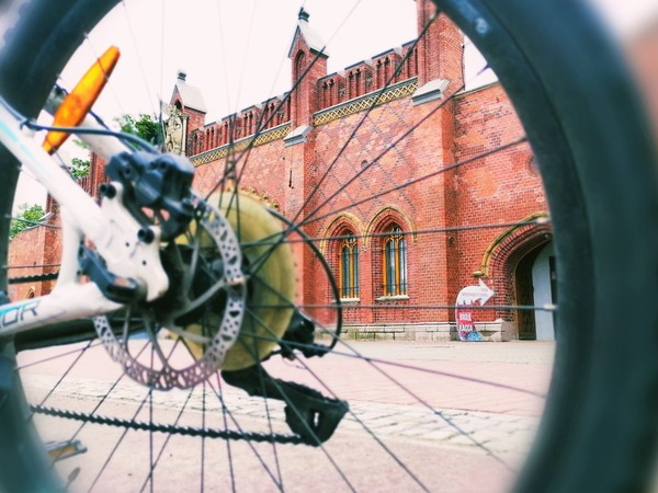«Мосты времени»: экскурсия по Калининграду на велосипедах или самокатах