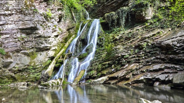 Волшебное путешествие к Ореховскому и Ажекским водопадам из Сочи