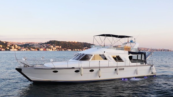 На яхте по волнам Босфора!