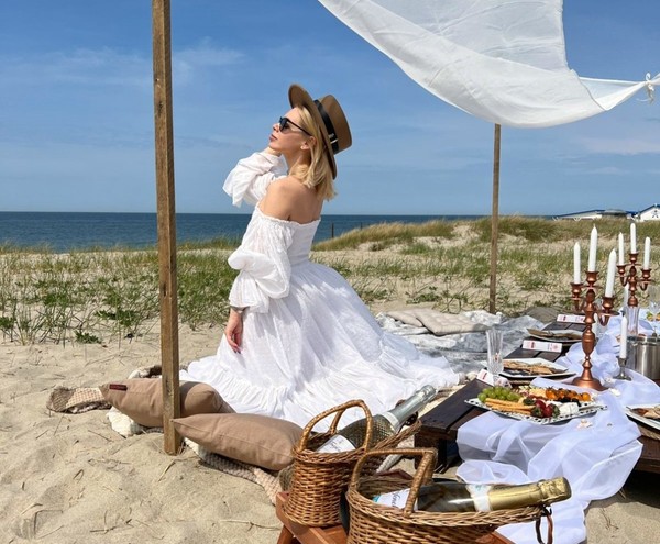 Стильный пикник на берегу Балтики