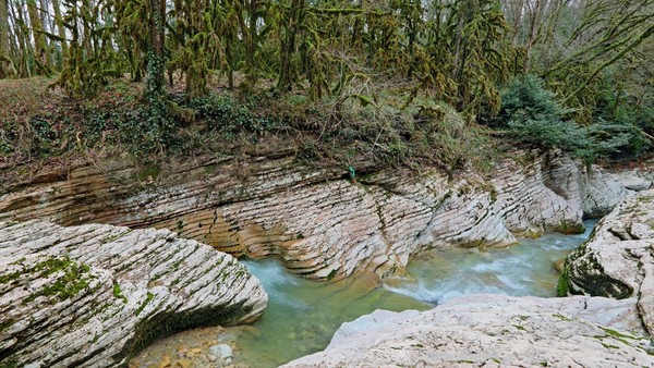 Треккинг по каньонам Псахо — из Сочи