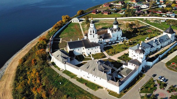 2 в 1: остров-град Свияжск и Голубые озёра