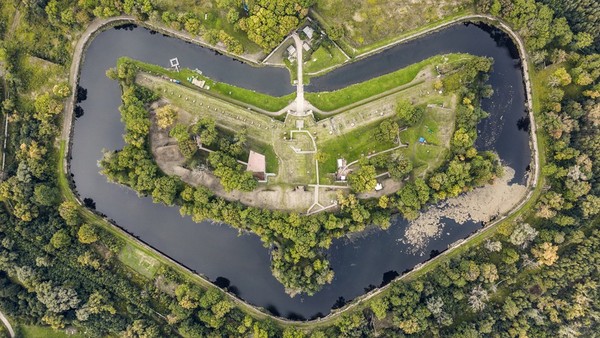 На поиски фортов Калининграда — квест на внедорожнике
