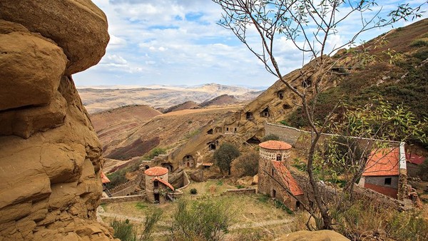 Фотопрогулка в Давид Гареджи. Пустыня и древние монастыри