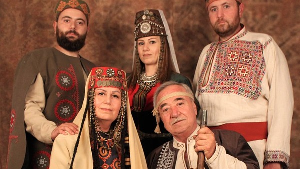 Шелк, керамика, костюмы: мастер-класс в Ереване