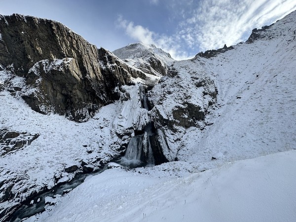 Из Махачкалы — к водопаду Чирхалю