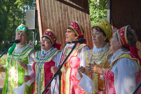 Знакомство с песней «Моя семья!» женского хора «Ивушка»