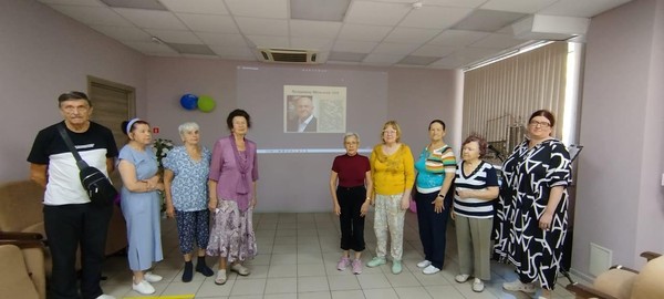 Тематический вечер «Удивительный возраст осени»