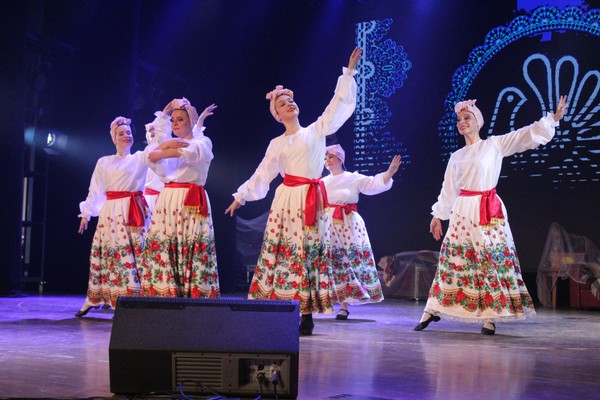 Праздник народного танца «Танцуем родное»