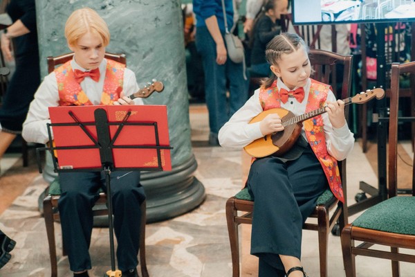 «Души и музыки сплетенье»