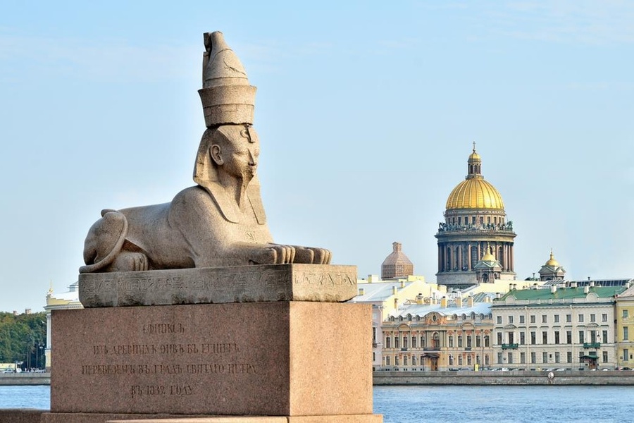 Бесплатная экскурсия "К Василию, на остров"