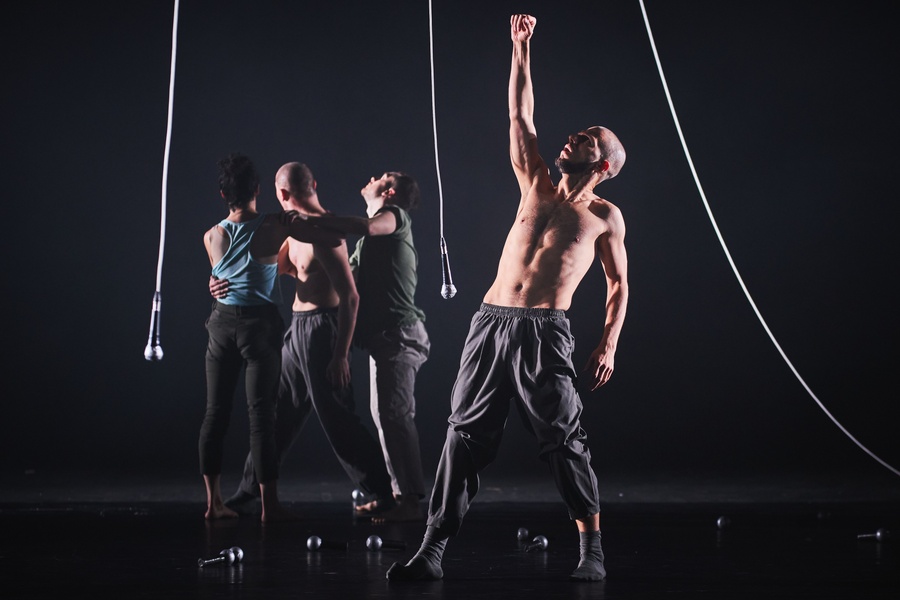 "Место, которого еще не было", легендарный танцевальный спектакль Ксении Михеевой