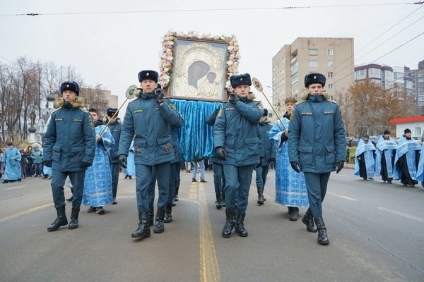 Крестный ход в честь Казанской иконы Пресвятой Богородицы