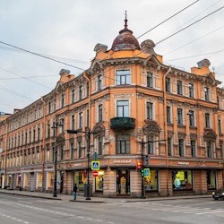 По закоулкам Петроградской с посещением мансарды художника