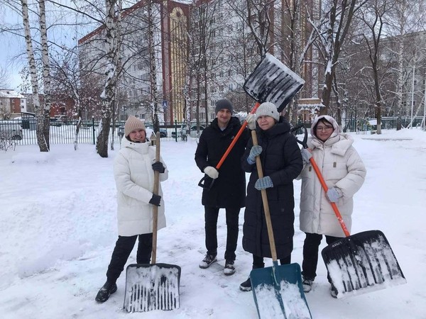 Уборка снега