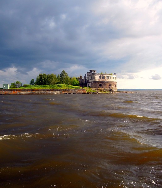 Кронштадт: Морской собор и Петровский док