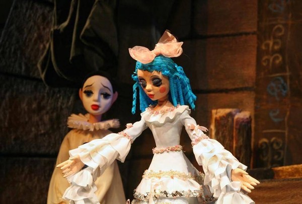 Выставка «О чем молчат куклы?»