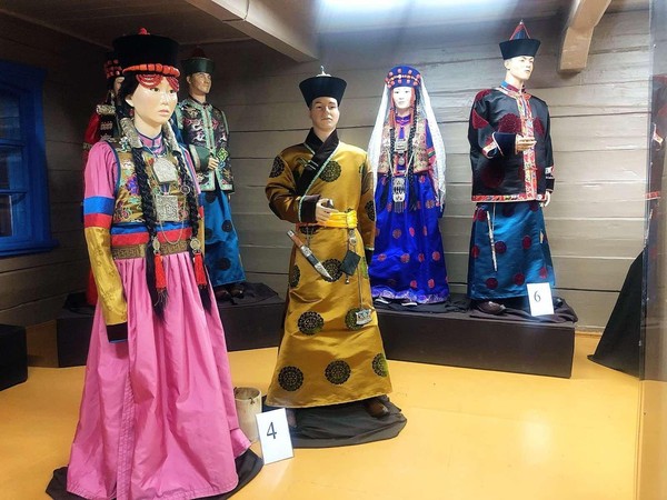Выставка «Бурятский традиционный костюм»