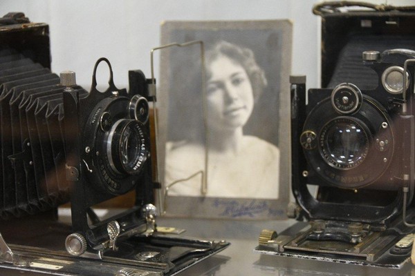 Выставка «История фототехники через призму фотоаппарата»