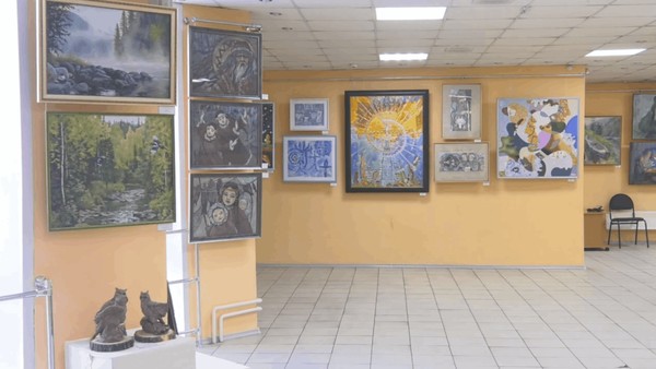 Отчетная весенняя выставка Союза художников Республики Хакасия