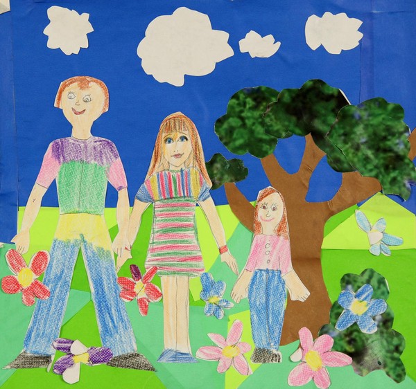 Выставка детского изобразительного искусства, посвященная Международному Дню семьи