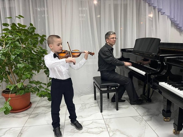 «Отчетный концерт класса скрипки преподавателя Бутурлакиной Е.В.»