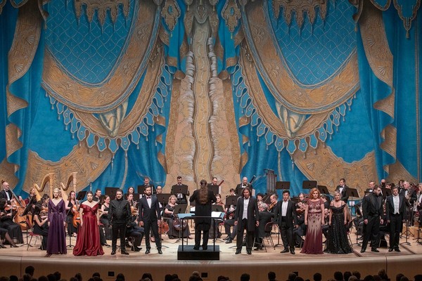 Гала-концерт оперных солистов и оркестра