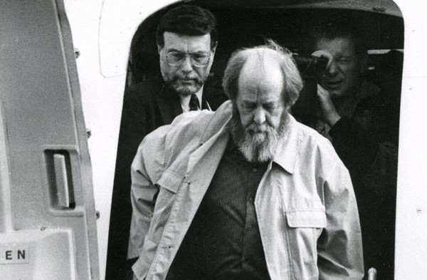 Выставка «Александр Солженицын. Путь домой»