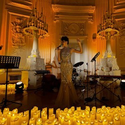 Джаз во дворце: сияние тысячи свечей и магия музыки