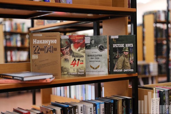 Литературно-патриотический час «Война пришлась на нашу юность»
