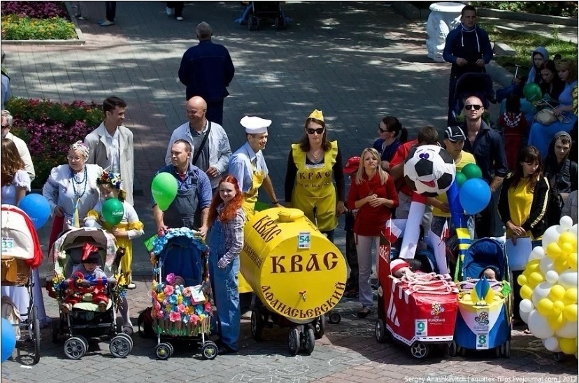 Парад колясок в Калининграде