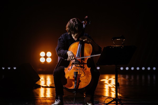Atomic Cellos. Мировые рок-хиты на виолончелях