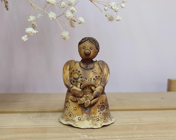 Мастер-класс по лепке из глины Скульптура «Девушка с венком»