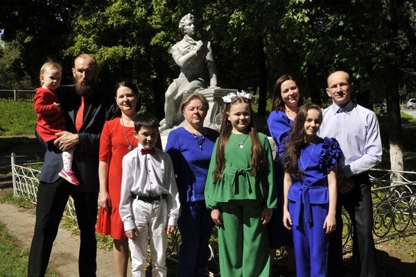 Выставка «На фоне Пушкина снимается семейство…»