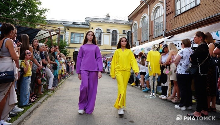 III фестиваль брендов одежды «Модный дворик»