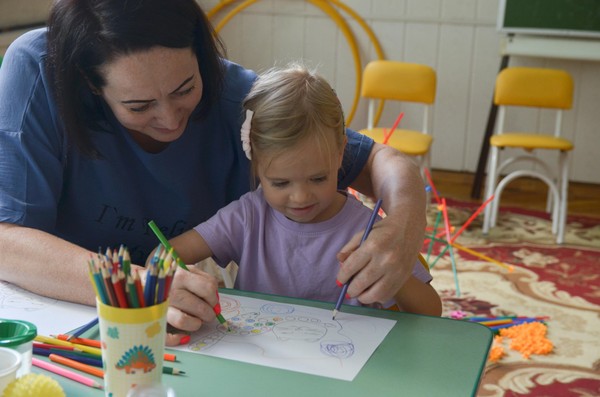 Детский клуб с руководителем детского развивающего центра Анной Сидельниковой