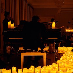 Музыка в Усадьбе: Летний джаз в сиянии тысячи свечей