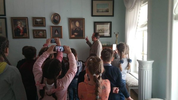 Обзорная экскурсия «Сумерки и рассветы Дома Боратынских»