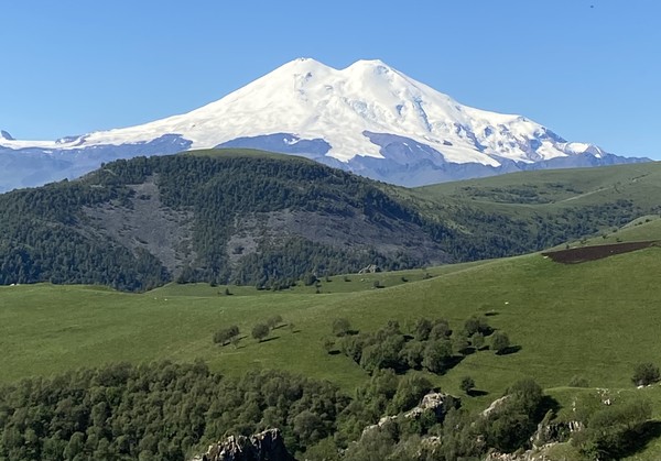 Великолепие Кавказа: Эльбрус, Гижгит и долина нарзанов