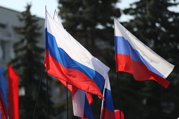 Познавательная программа «Над нами реет флаг России»