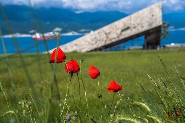 Реквием «И мужество, как знамя пронесли»