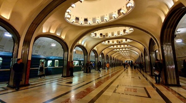 Московское метро: 7 станций, 7 чудес