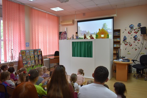 Литературно-познавательный час «В гости к сказкам»