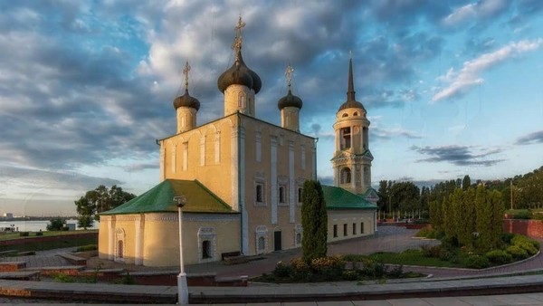 Экскурсия «Успенский-адмиралтейский храм города Воронежа»