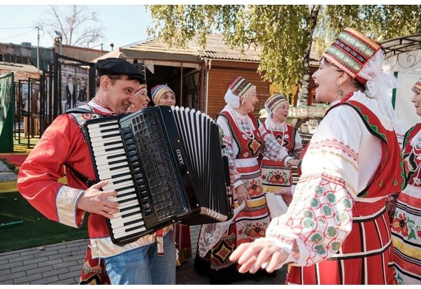 Гала-концерт фестиваля творчества людей старшего поколения «Творчество без границ»