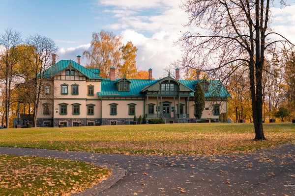 Дворянские усадьбы Минска в зеркалах времени