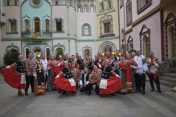 Программа «Русские праздники»