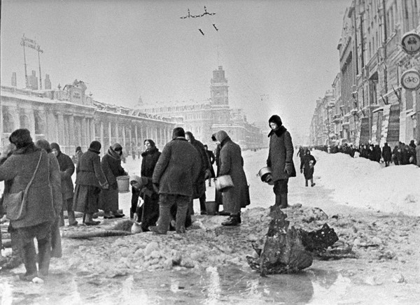 «Читая о блокаде…» громкое чтение