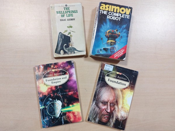 Выставка «I. Asimov»