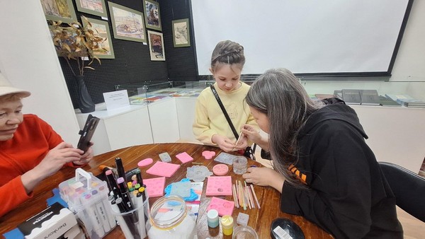 Мастер-класс «Значок из полиморфуса»